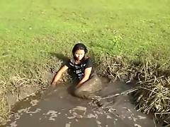 mud thai girl