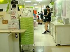 Upskirt of 3 Japanese schoolgirls